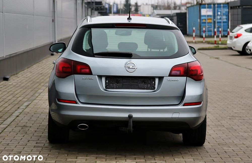 Opel Astra 1.4 T Enjoy - 11