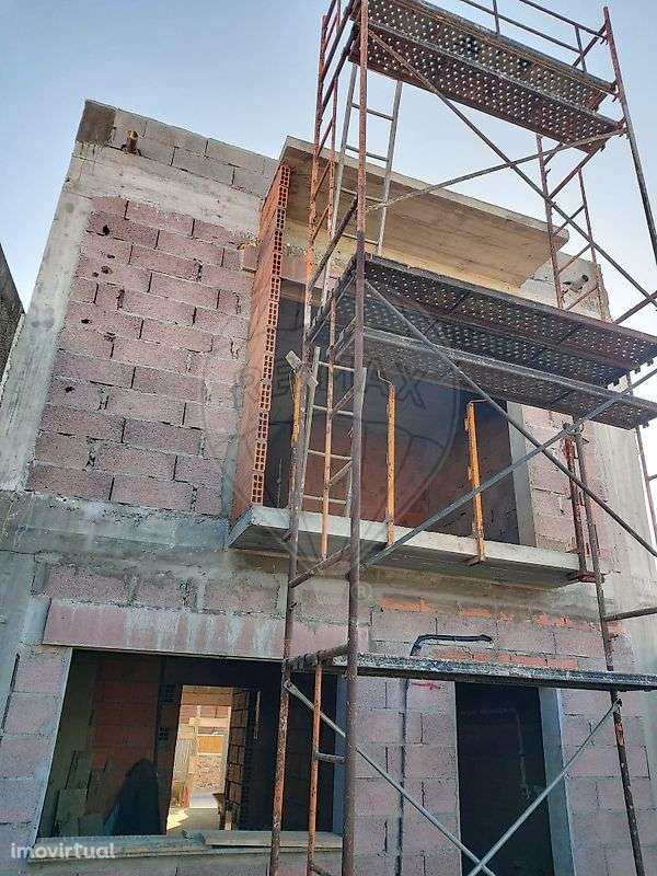 Moradia T3 para venda - Grande imagem: 2/4