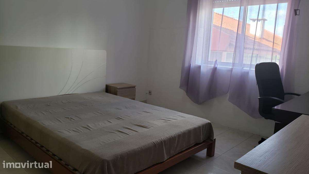 Quarto - localizado em Lumiar Lisbon - Grande imagem: 2/12