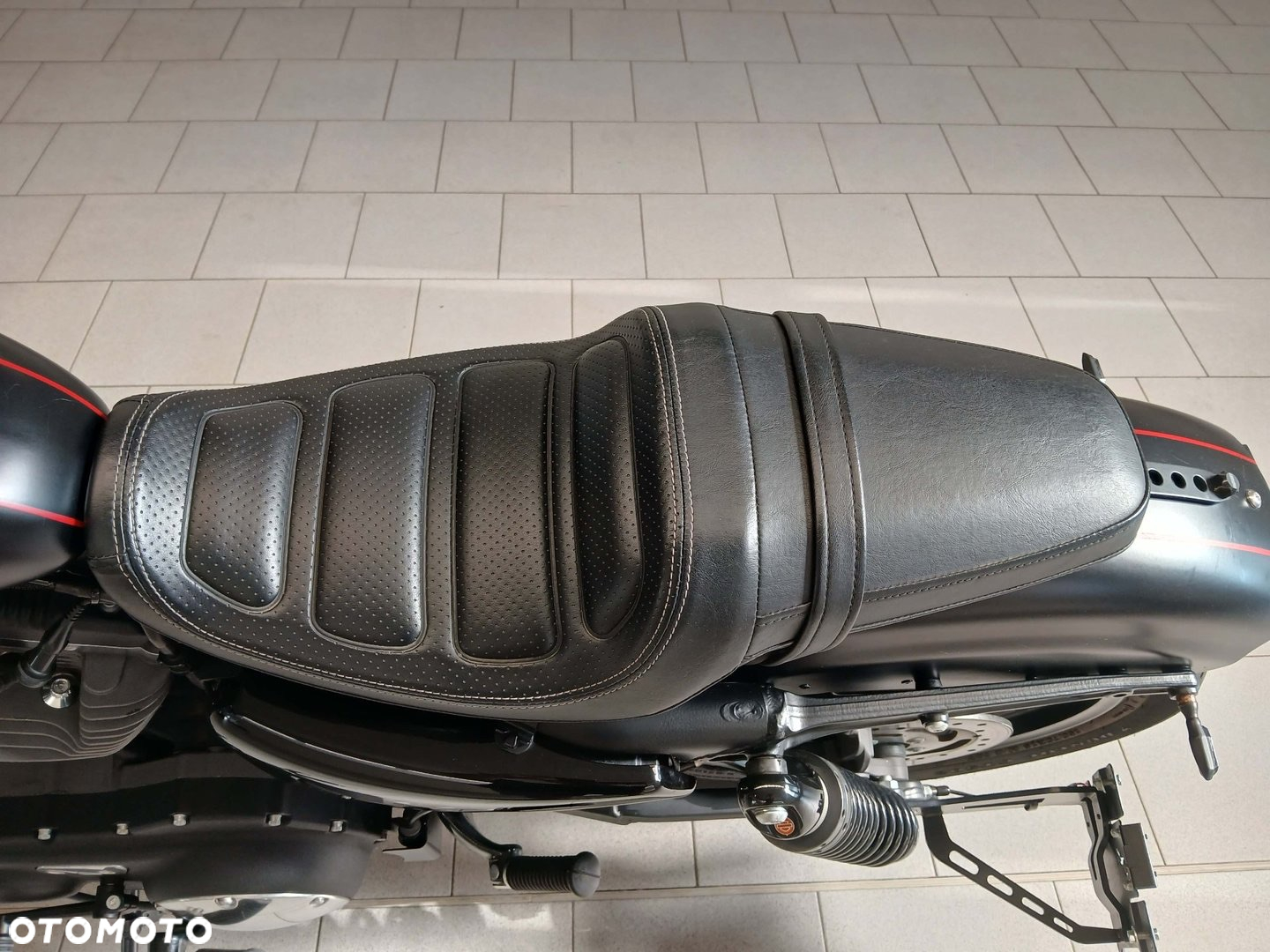 Harley-Davidson Sportster Roadster 1200R - 17