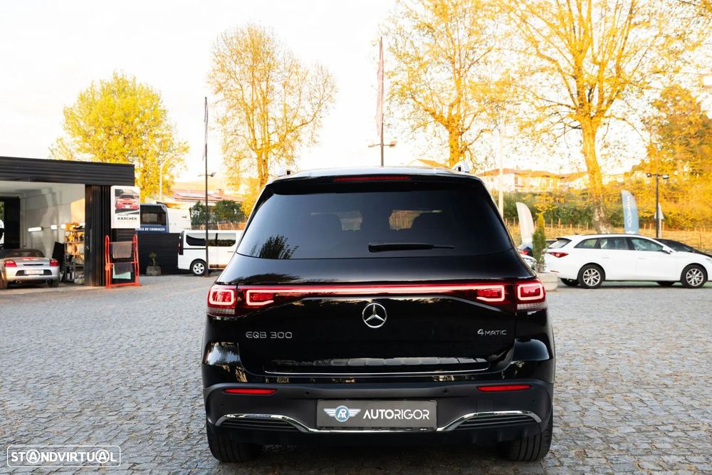 Mercedes-Benz EQB 300 4Matic AMG Line - 6