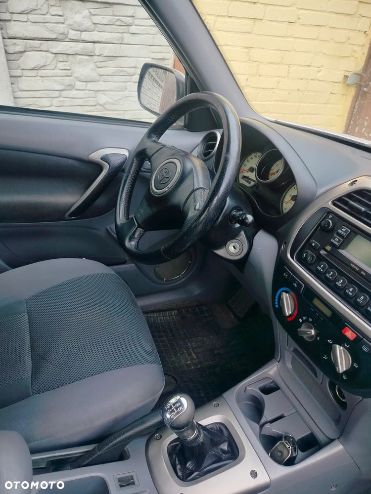 Toyota RAV4 4x4 Edition - 10