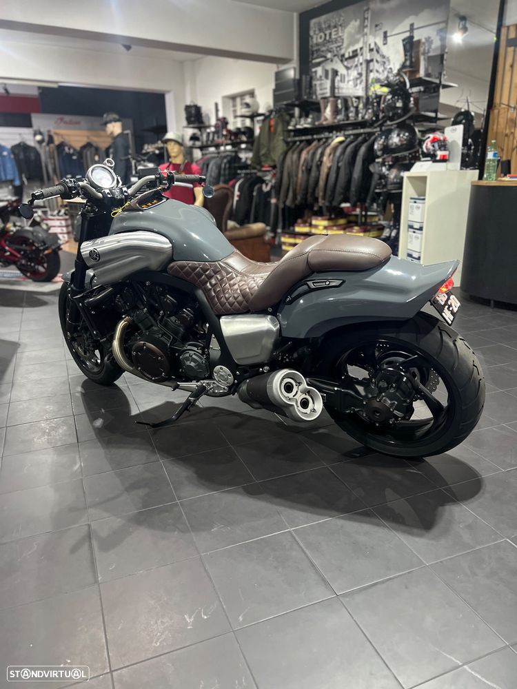 Yamaha Vmax 1700 - 16