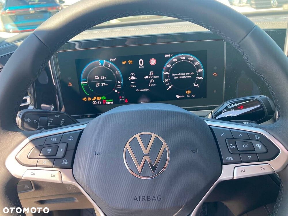 Volkswagen Tiguan - 9