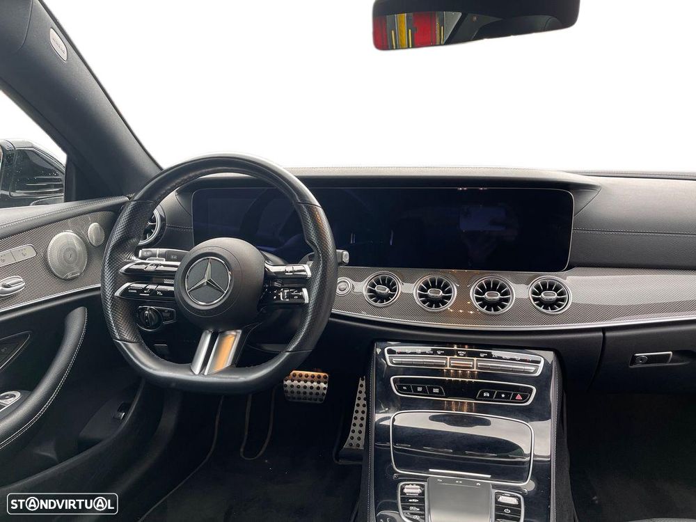 Mercedes-Benz E 300 d AMG Line 4Matic Aut. - 12