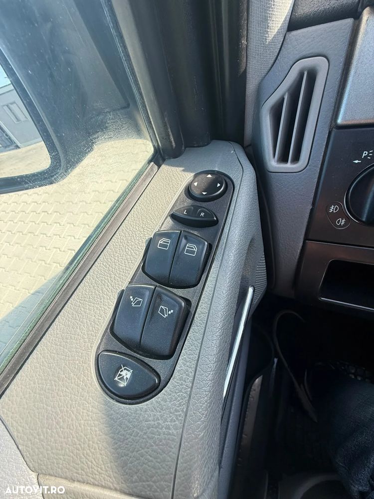 Mercedes-Benz Viano - 12