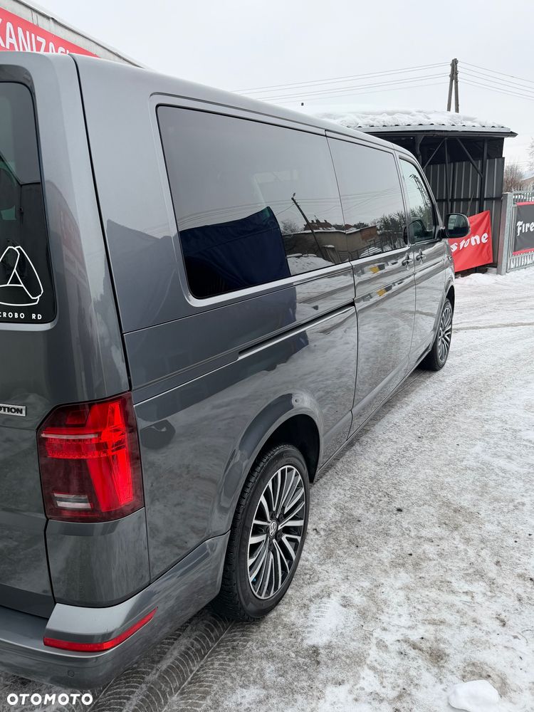 Volkswagen Multivan - 2