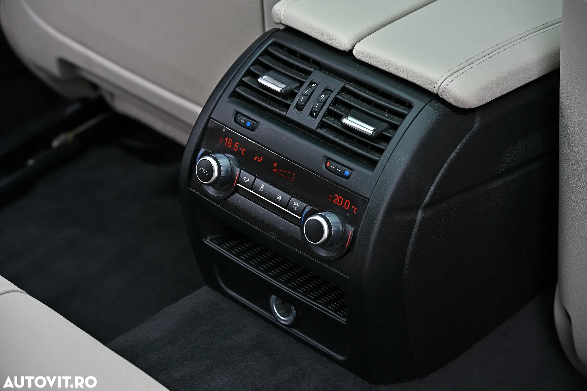 BMW Seria 5 525d xDrive Touring Sport-Aut. - 18