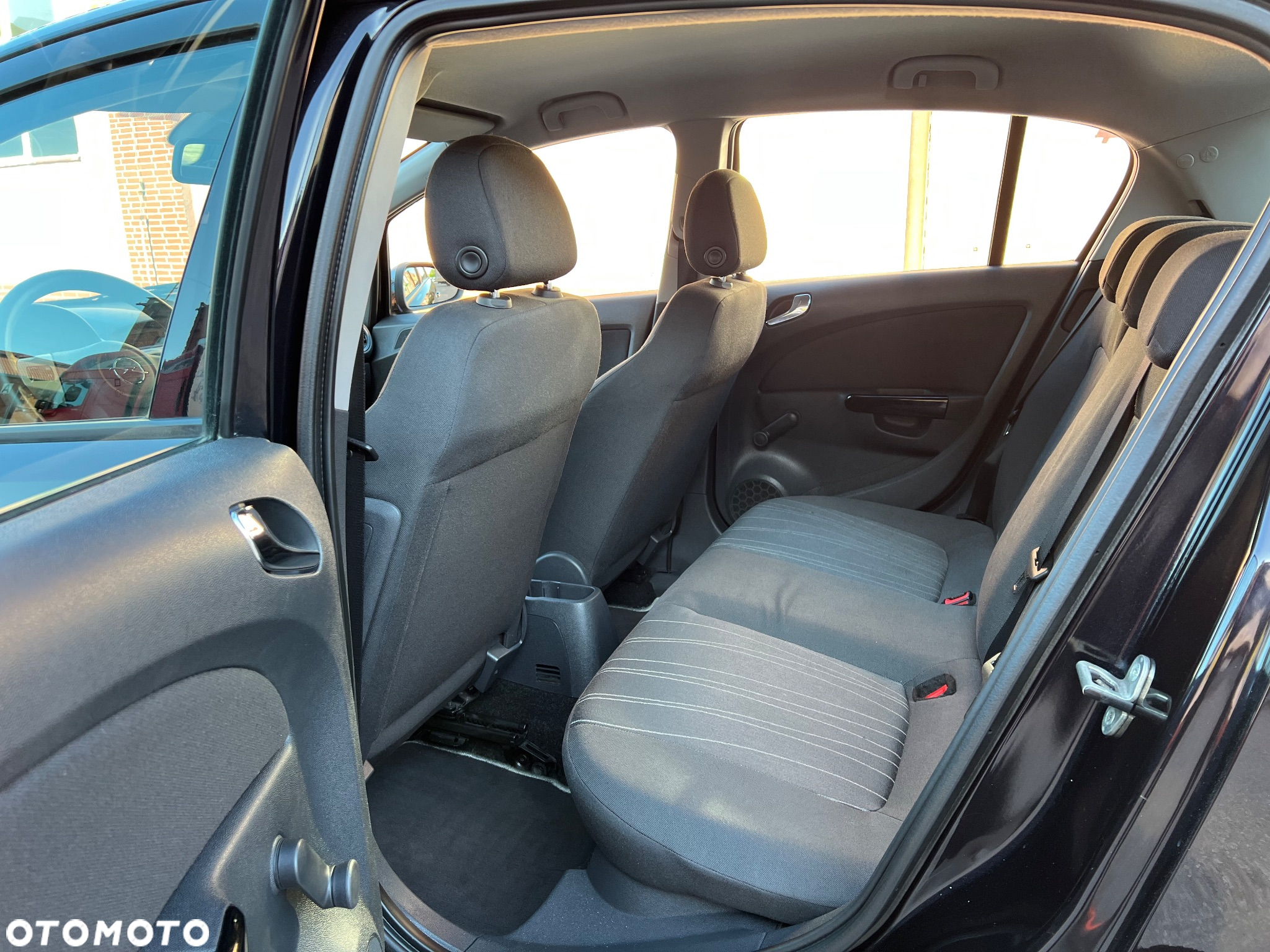 Opel Corsa 1.4 16V Cosmo - 17