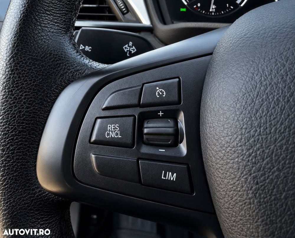 BMW X1 xDrive20i AT - 13