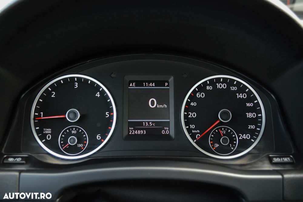 Volkswagen Tiguan 2.0 TDI 4Motion DSG Sport & Style - 6