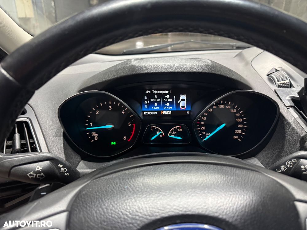 Ford Kuga 2.0 TDCi 4WD Powershift Vignale - 10