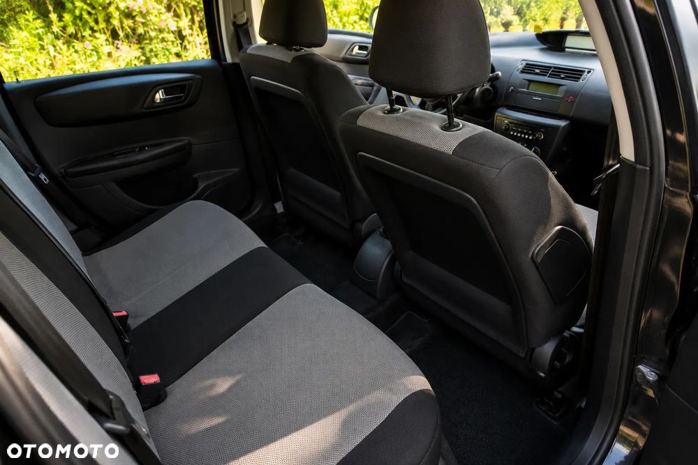 Citroën C4 1.4 16V SX - 8