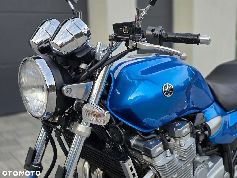 Yamaha XJR - 27