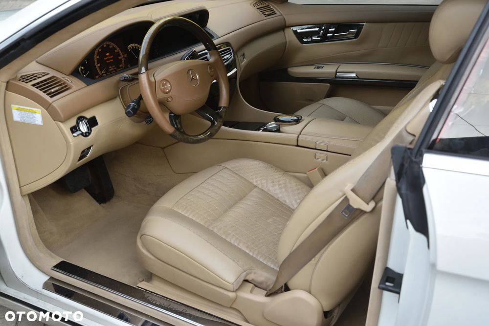 Mercedes-Benz CL 600 - 24