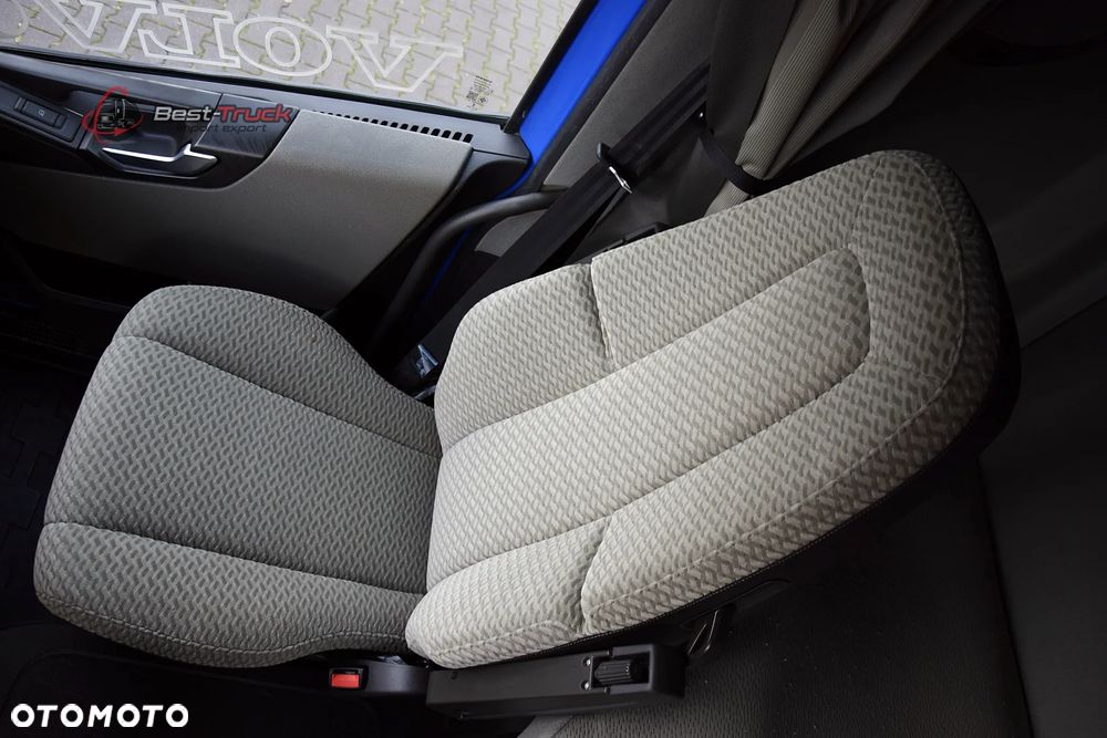 Volvo FH 460 XL  / FULL LED / ZBIORNIKI 1220 L /  PO ZŁOTYM KONTRAKCIE  / STANDARD - 29