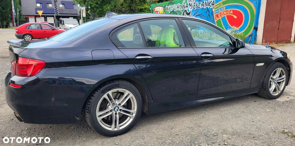 BMW Seria 5 ver-550i - 4