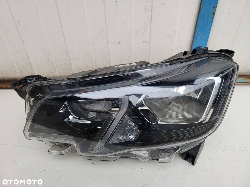 Lampa lewa przednia Peugeot Partner IV - 1