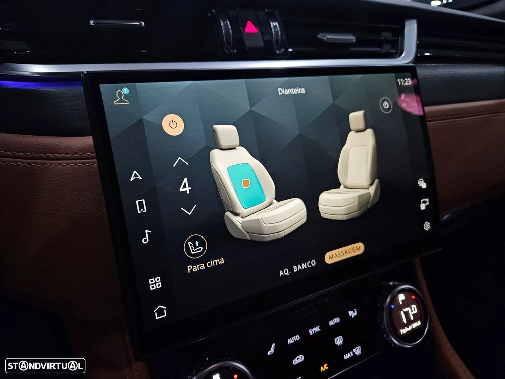 Jaguar F-Pace 2.0 P400e AWD R-Dynamic SE - 39