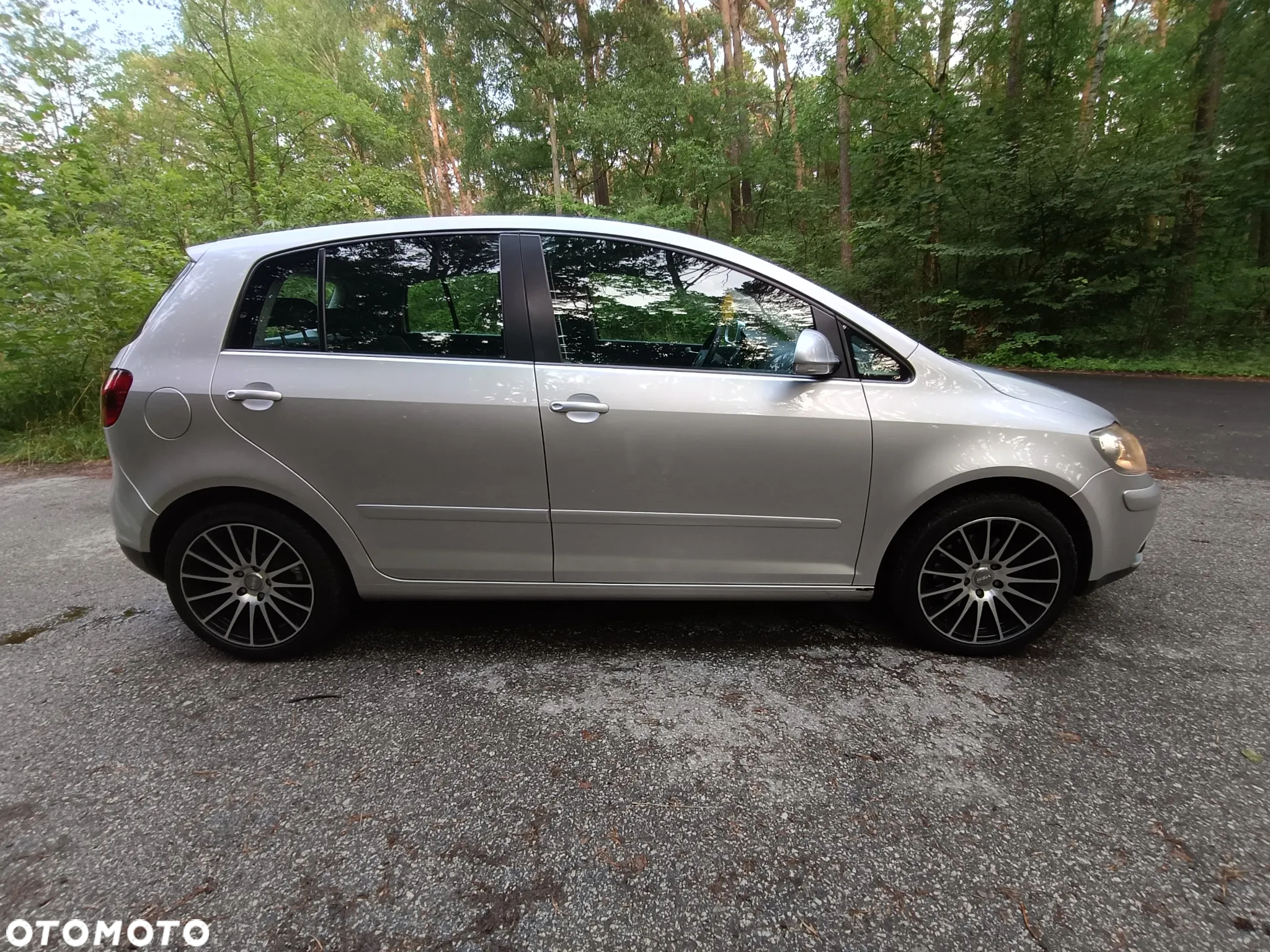 Volkswagen Golf Plus 1.9 TDI Comfortline - 9