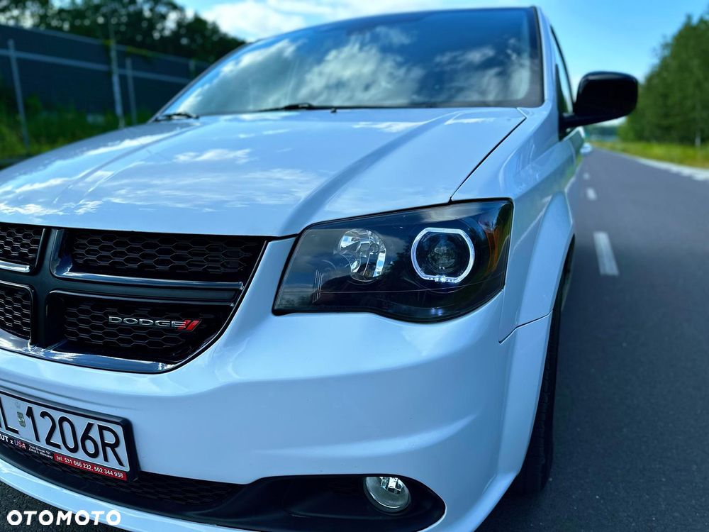 Dodge Caravan - 1