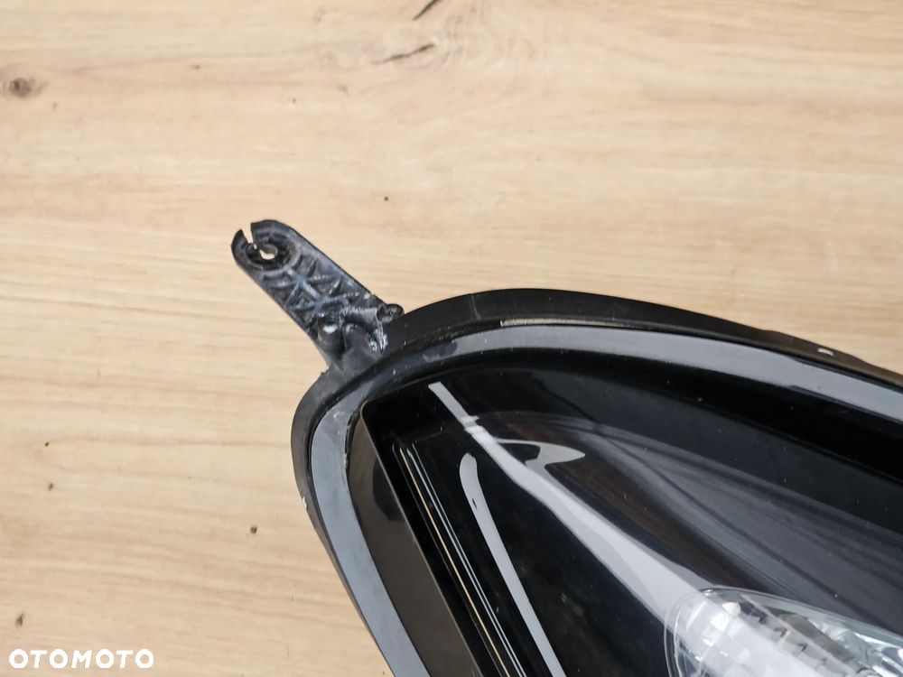 LAMPA PRAWY PRZÓD PRAWA PRZEDNIA OPEL CORSA E EUROPA 39108223 - 7