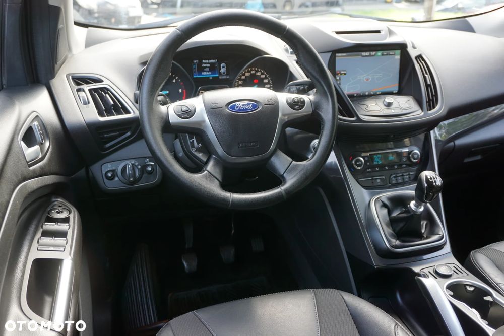 Ford Kuga 2.0 TDCi 2x4 Titanium - 11