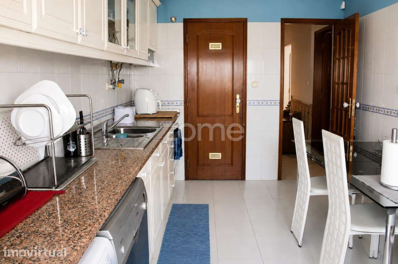 Apartamento T2 com Garagem Fechada de 34 m² - Grande imagem: 3/32