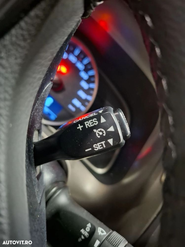 Toyota RAV4 - 9