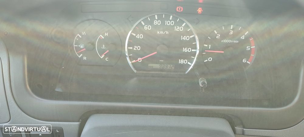 Toyota HiAce 2.5 D-4D Service 2.8T AC - 6