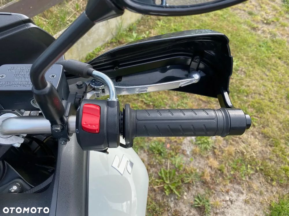 Suzuki V-STROM - 14