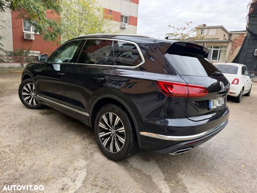 Volkswagen Touareg - 2