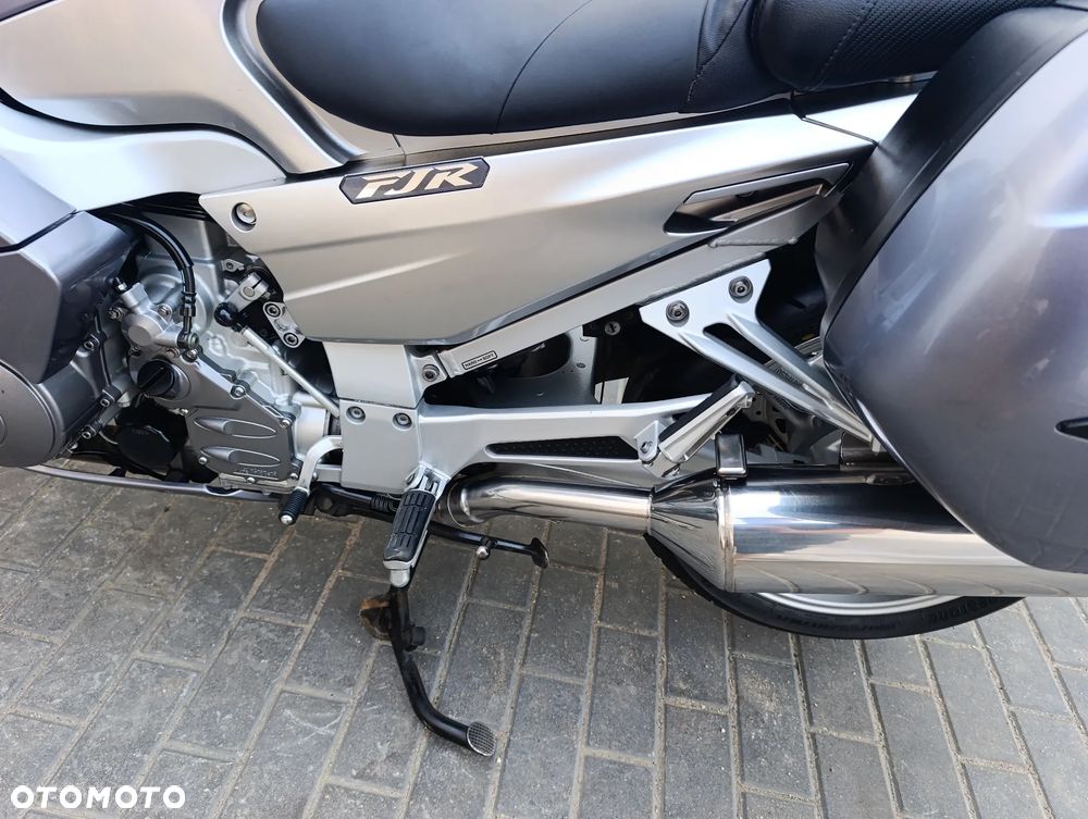 Yamaha FJR - 15
