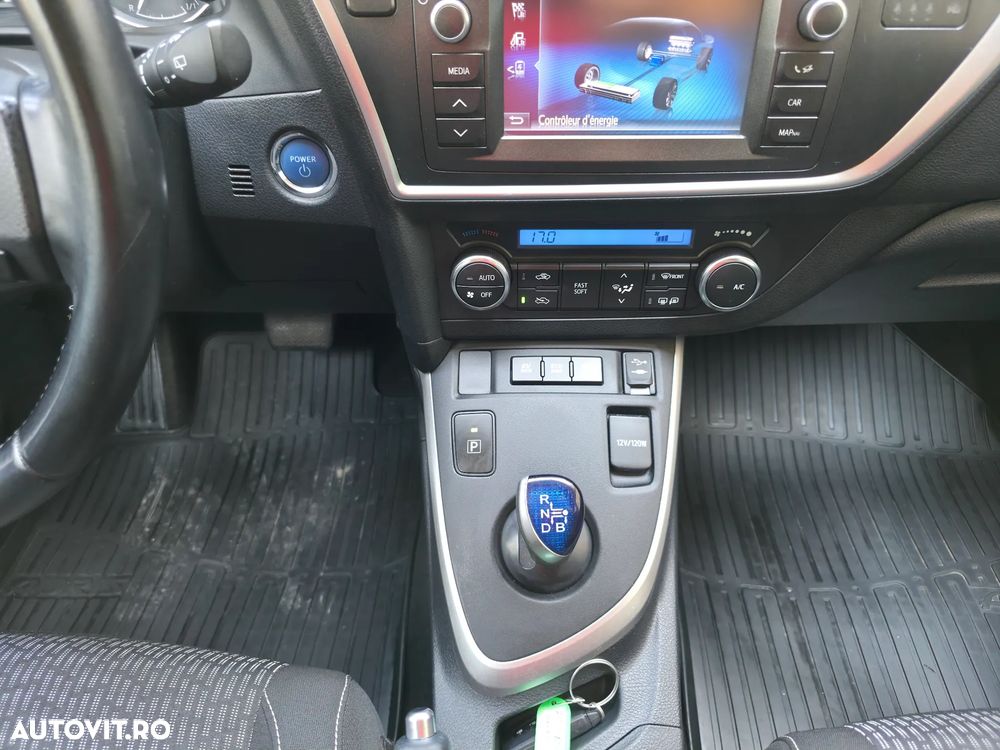 Toyota Auris 1.8 L VVT-i Hybrid Sol - 17