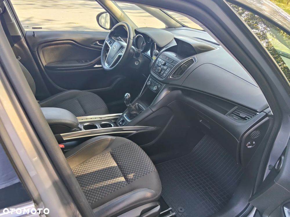 Opel Zafira - 9