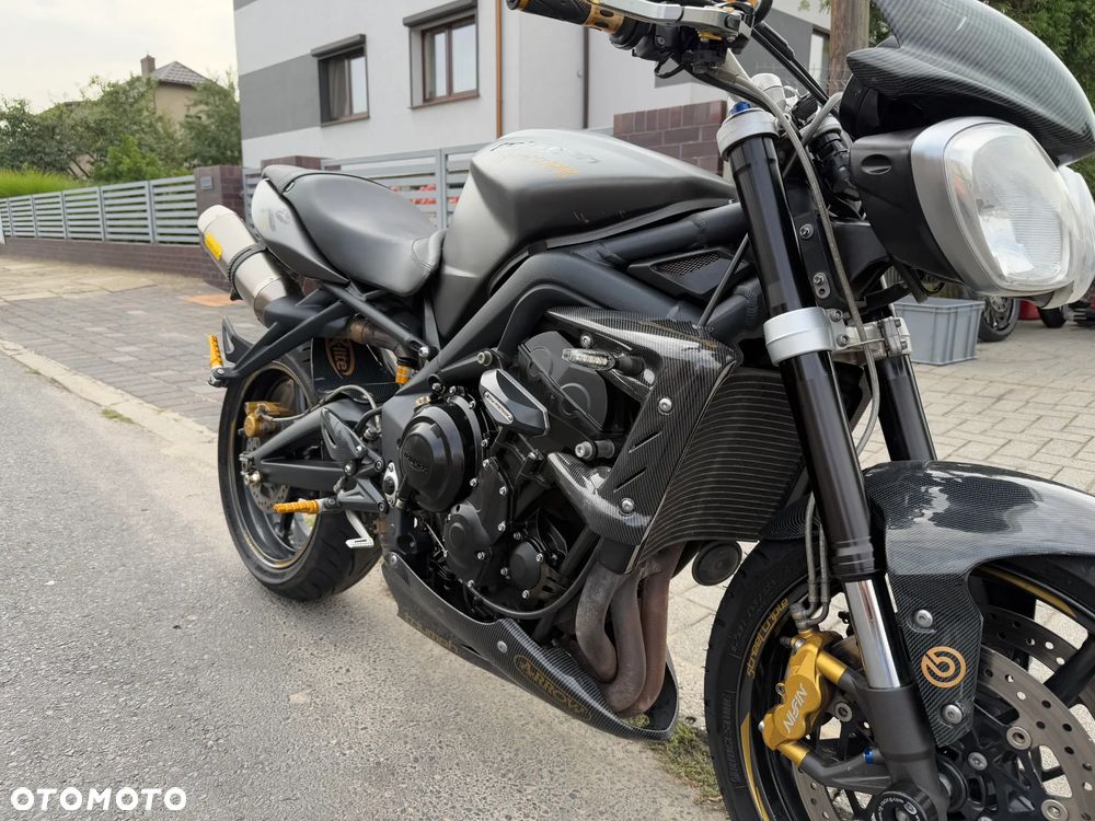 Triumph Street Triple - 25