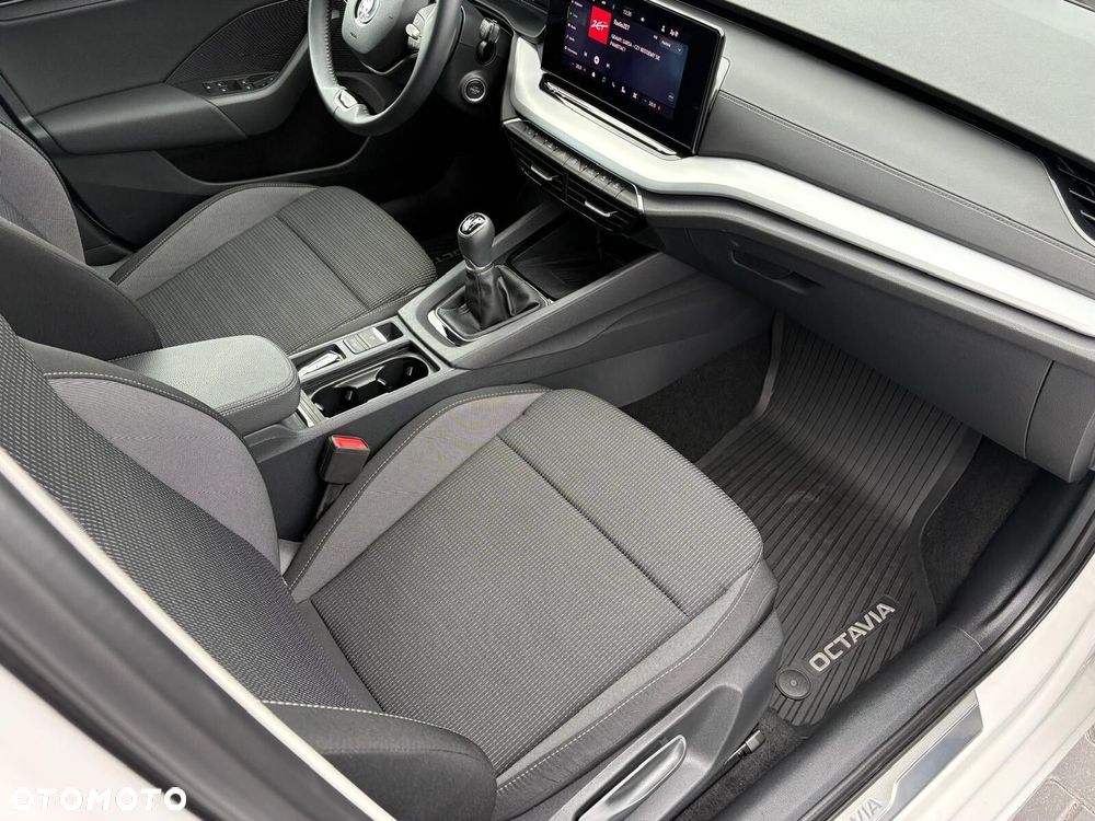 Skoda Octavia 1.5 TSI Business - 17