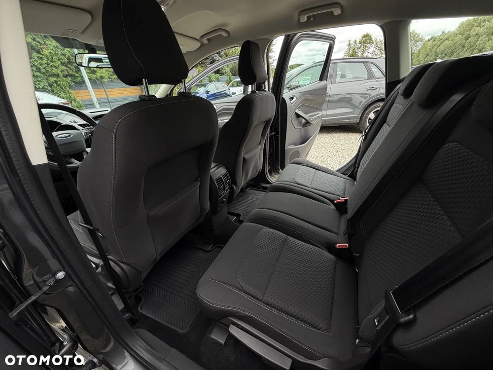 Ford Kuga 1.5 TDCi 2x4 Titanium - 20