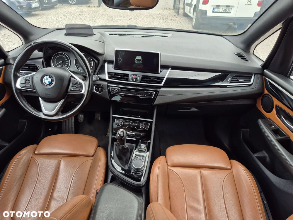 BMW Seria 2 216d Sport Line - 29