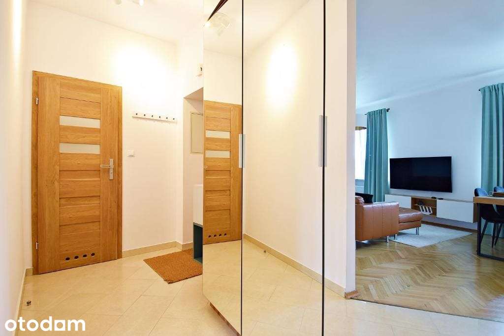 Apartament przy Metrze Politechnika.