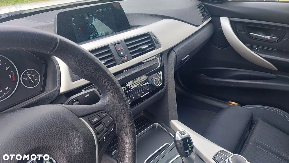 BMW Seria 3 318i Advantage - 9