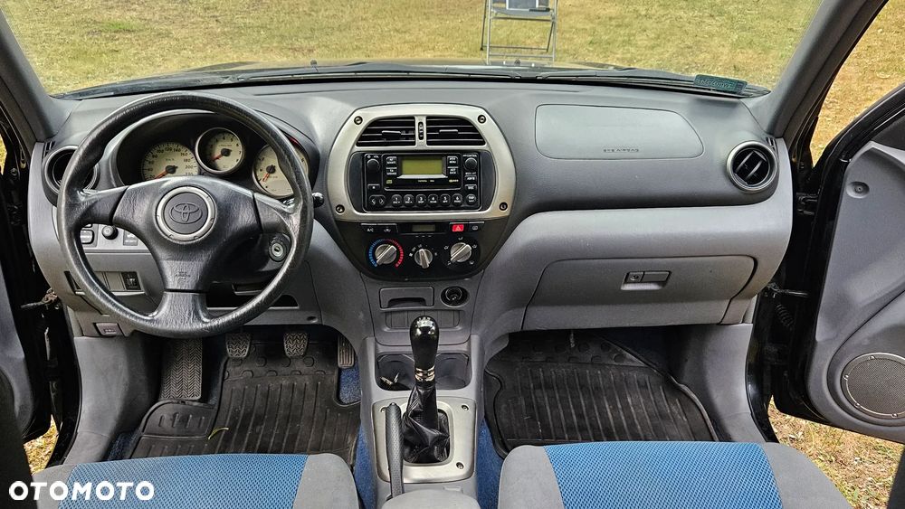 Toyota RAV4 1.8 VVT-i 4x2 - 11