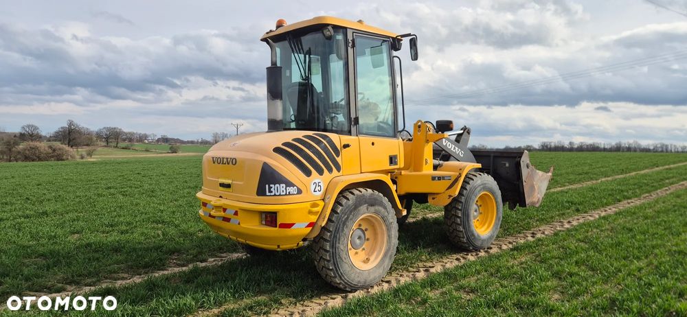 Volvo L30B L 30 B H G - 2012 rok, 1 właściciel - 3