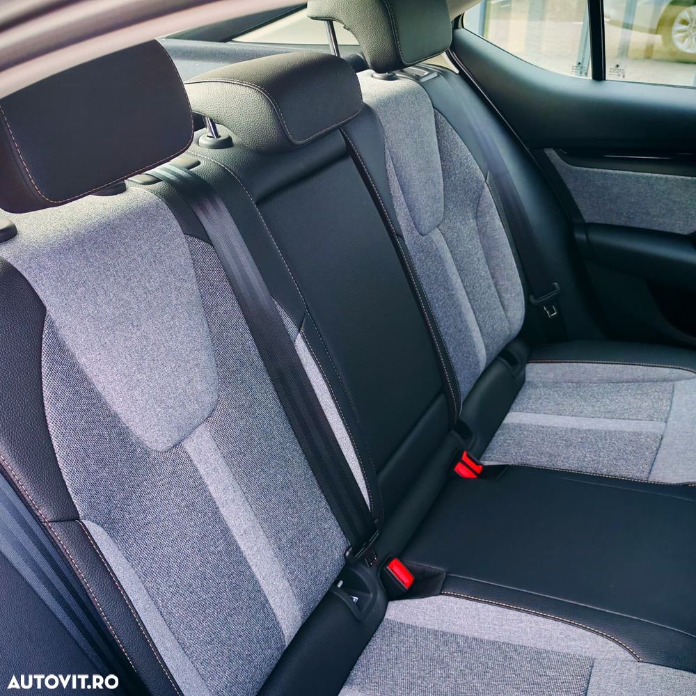 Skoda Octavia 1.5 TSI 115 CP Selection - 18