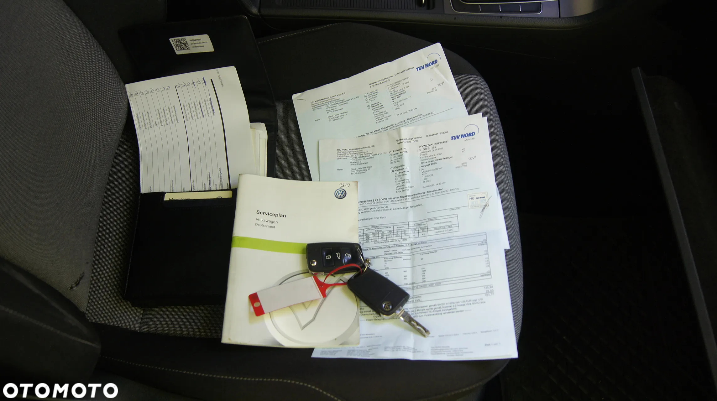 Volkswagen Golf 1.6 TDI BlueMotion Comfortline - 15