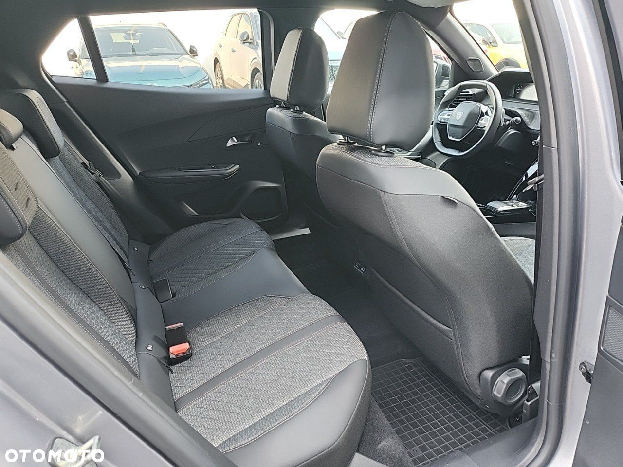 Peugeot 2008 1.2 PureTech Allure S&S EAT8 - 13