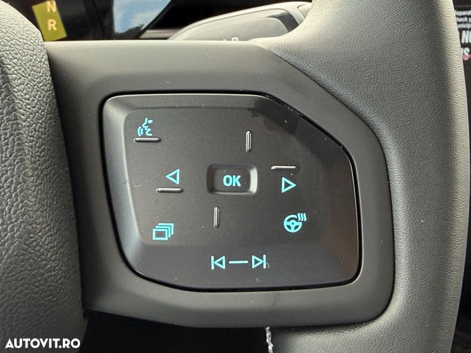 Ford Explorer - 26