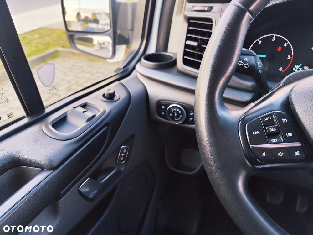 Ford Transit Custom - 19