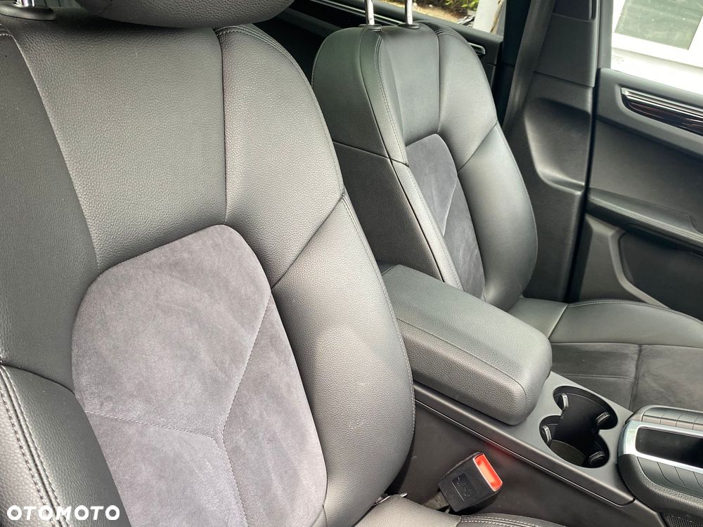 Porsche Macan Standard - 24