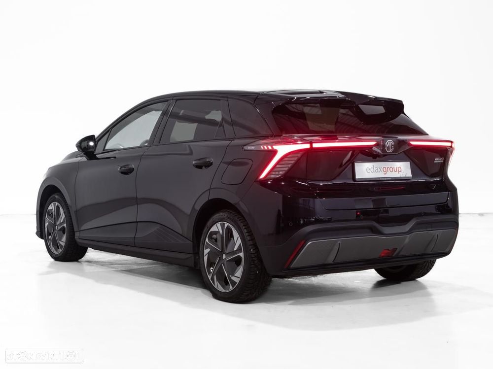MG MG4 64 kWh Luxury - 4